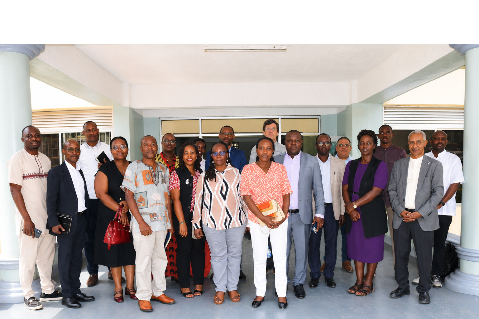 CMHS visits ACEIoT to explore collaboration opportunities in research and innovation